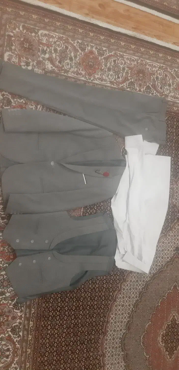 یه دست کت شلوار نو مناسب سن ۱۰ تا ۱۳|لباس|شاهین دژ, |دیوار