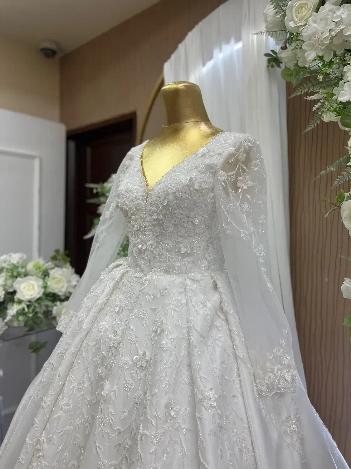 واگذاری مزون لباس عروس با شرایط اقساطی|لباس|تبریز, |دیوار