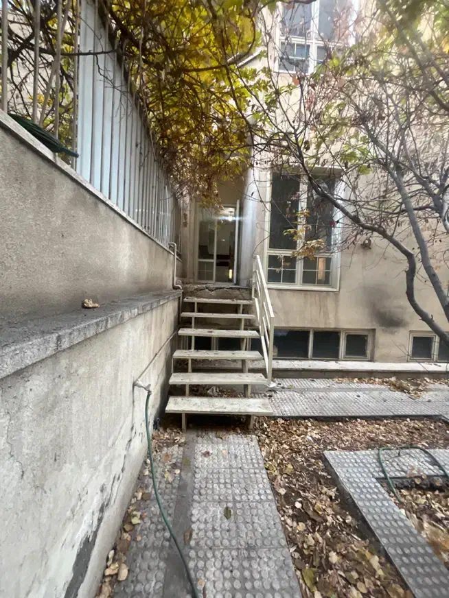 ۱۰۵متر دو خوابه حیاط اختصاصی و شبیه ب خونه ی کودکی