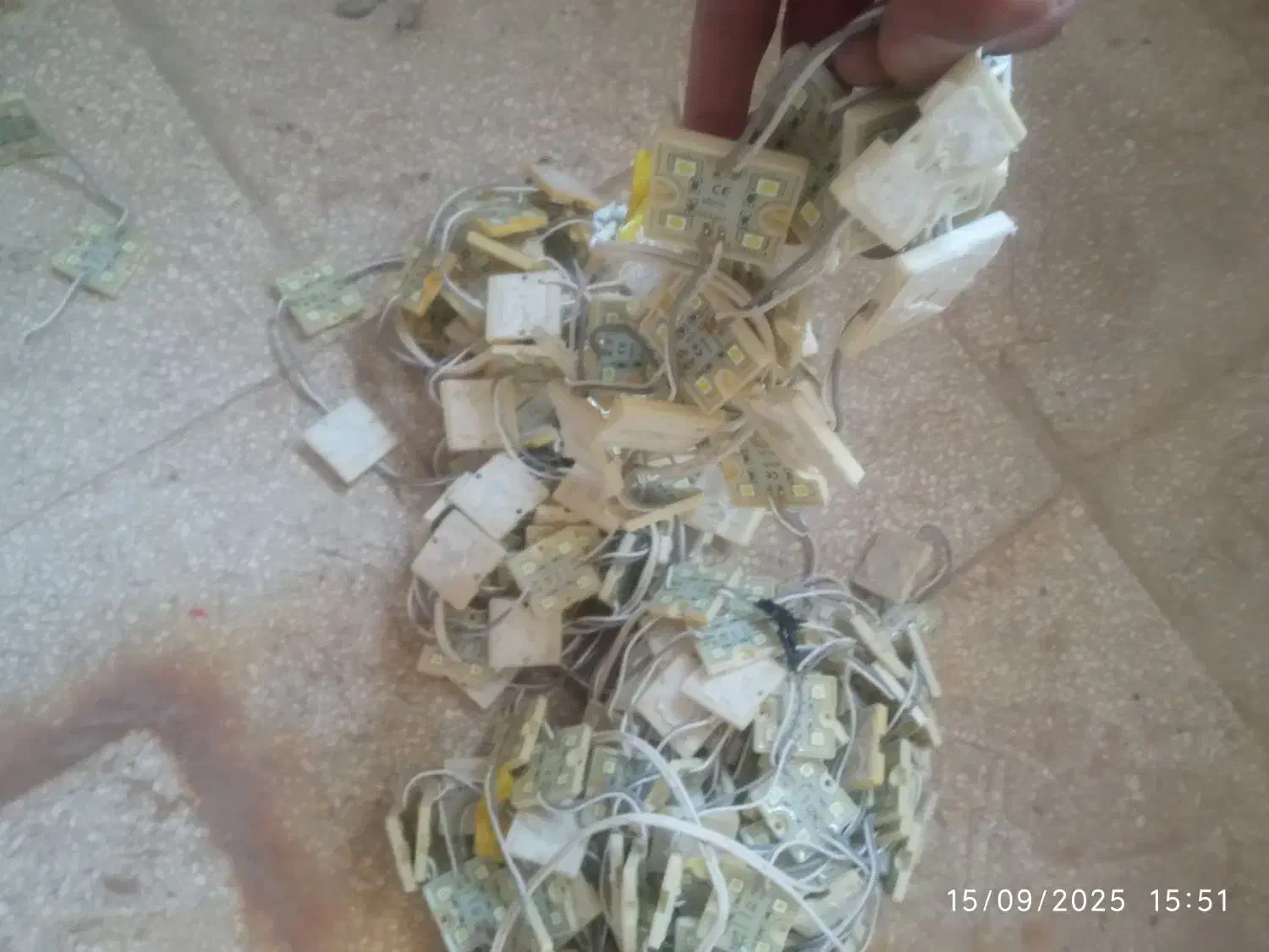 ریسه smd . ترانس 12ولت مغازه و لامپ lED و سایر .|لامپ و چراغ|سبزوار, توحیدشهر|دیوار