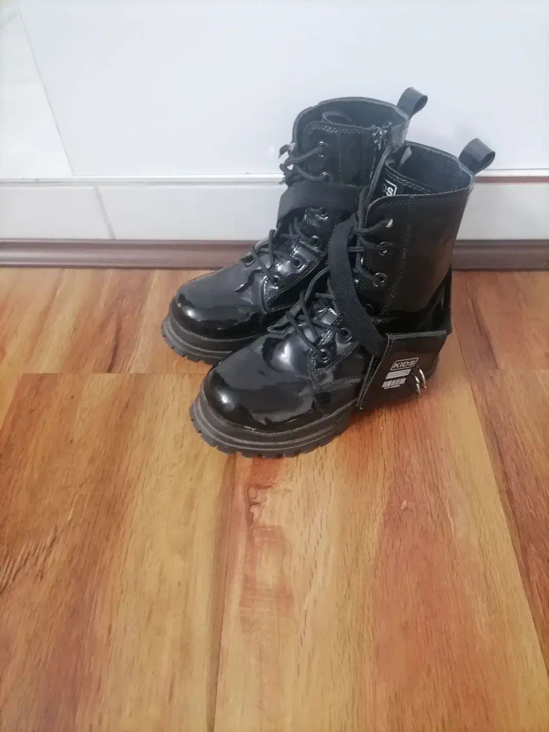 بوت ورنی بچگانه سایز 32|کیف، کفش، کمربند|تهران, افسریه شمالی|دیوار