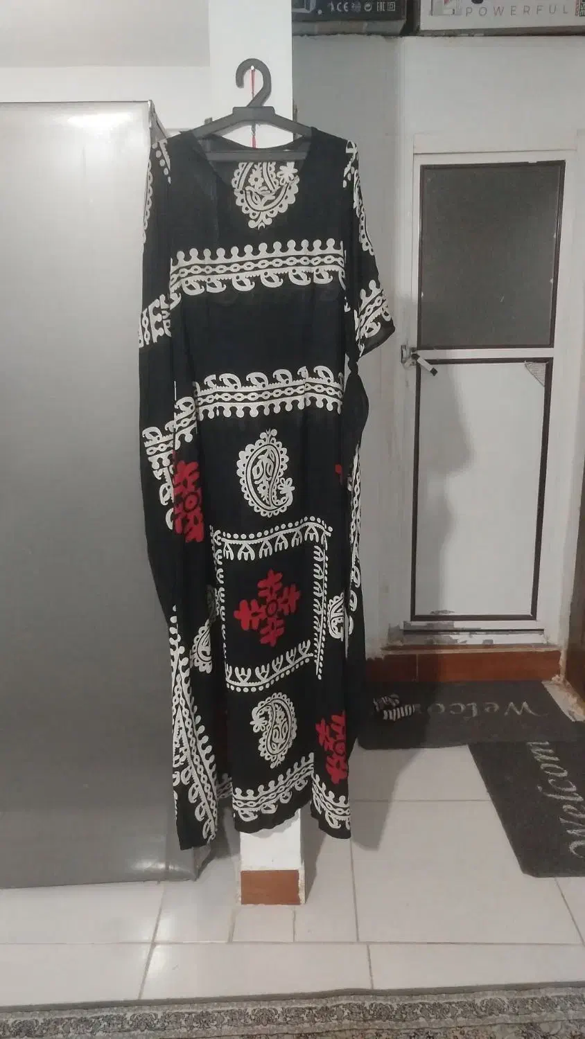 تعدادی لباس|لباس|نورآباد, |دیوار