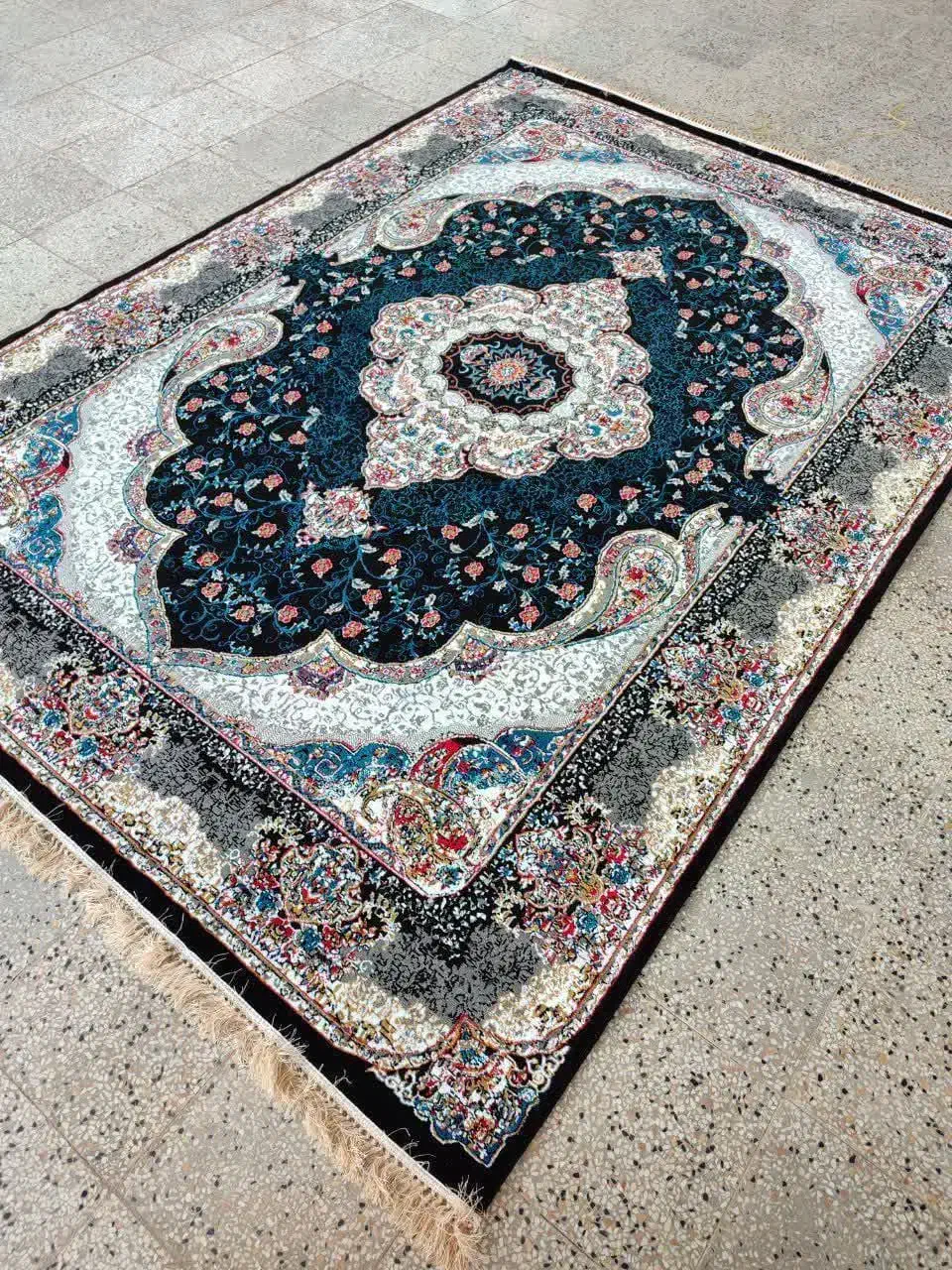 خرید فرش از تولید به مصرف|فرش|کاشان, راوند|دیوار