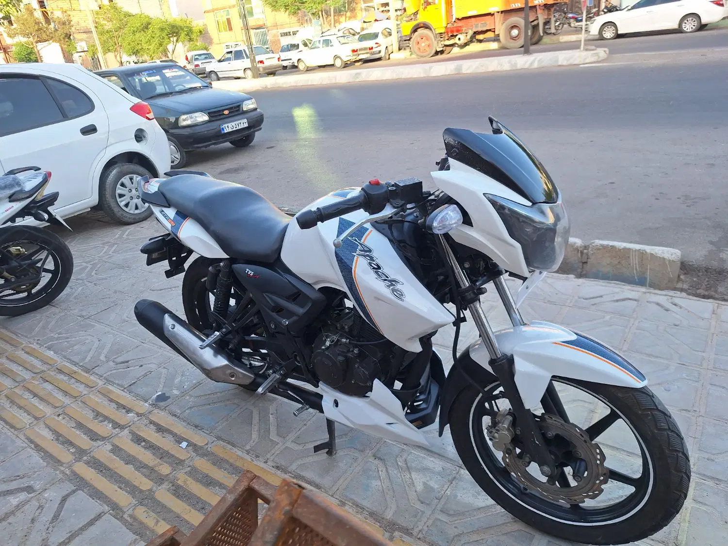 آپاچی ۱۶۰|موتورسیکلت|گناباد, |دیوار