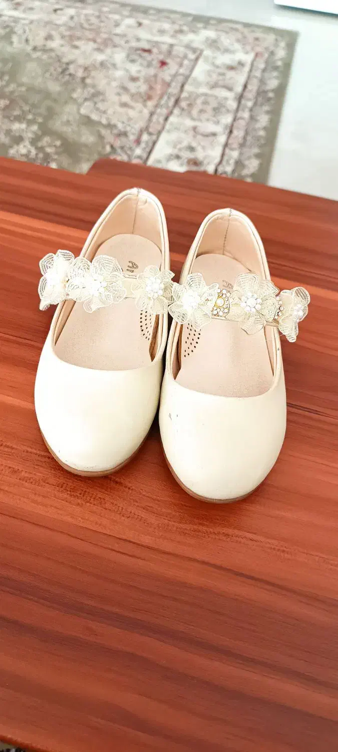 کفش مجلسی دخترانه|کفش و لباس بچه|فردوس (خراسان), |دیوار