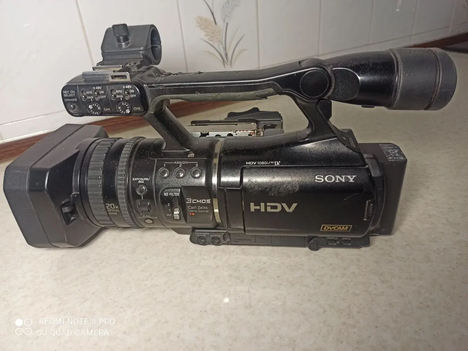 دوربین فیلمبرداریv1سونی hd|دوربین عکاسی و فیلمبرداری|همدان, |دیوار