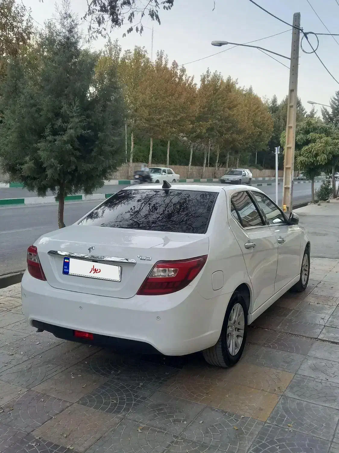 دنا پلاس 6دنده 1403|خودرو سواری و وانت|بروجرد, |دیوار