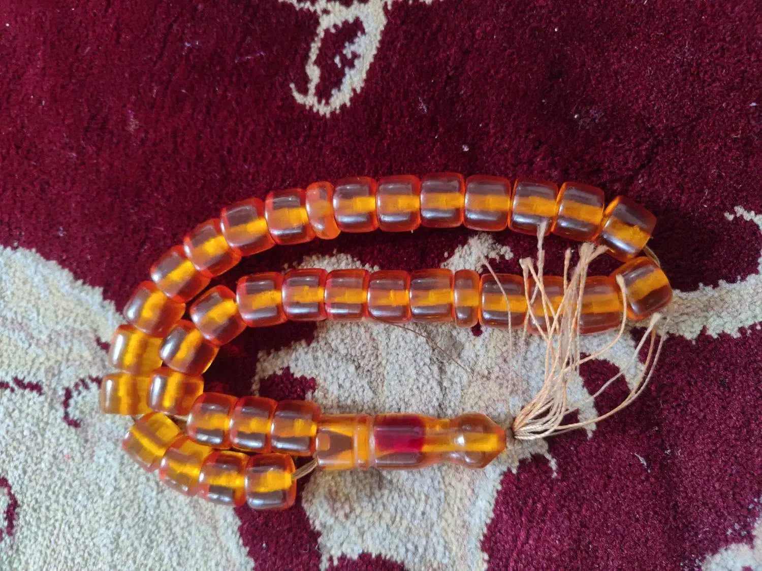 تسبیح سندروس عتیقه|کلکسیون اشیاء عتیقه|میبد, |دیوار