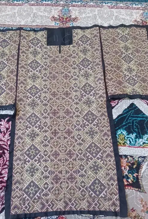 زی آستین|لباس|گنبد کاووس, |دیوار