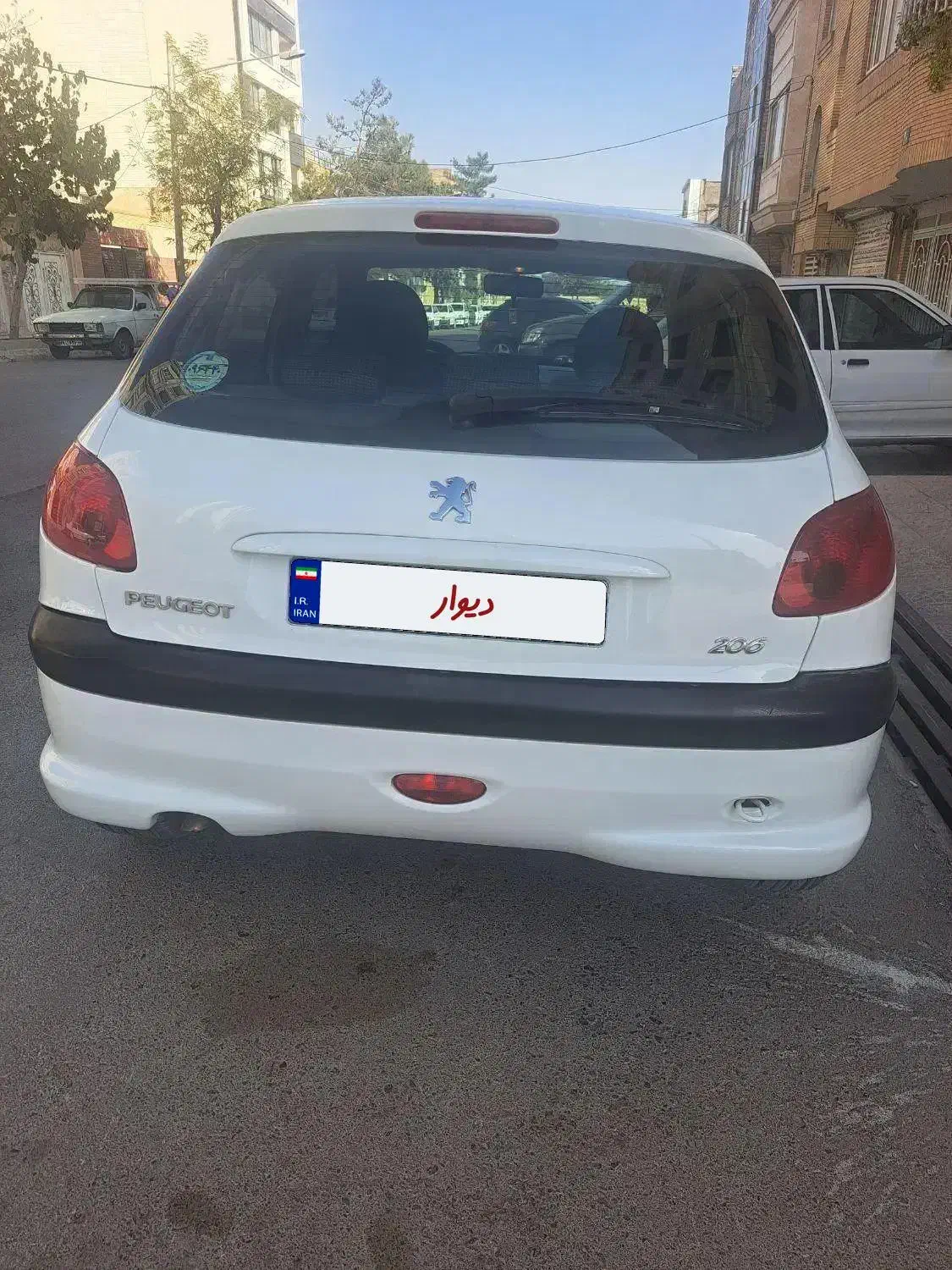 پژو ۲۰۶ سفید تیپ ۲ مدل ۹۹|خودرو سواری و وانت|مشهد, آزادشهر|دیوار