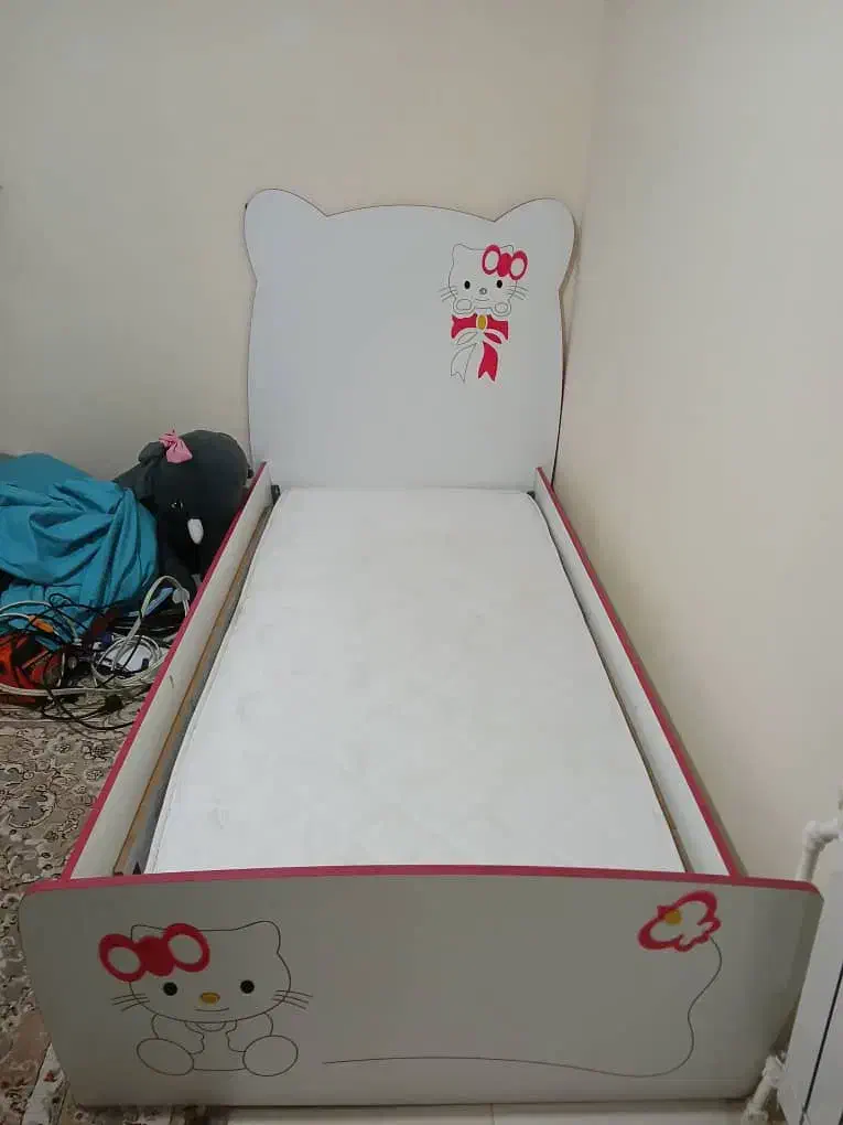 سرویس خواب کودک|تخت و صندلی بچه|پرند, فاز ۶|دیوار