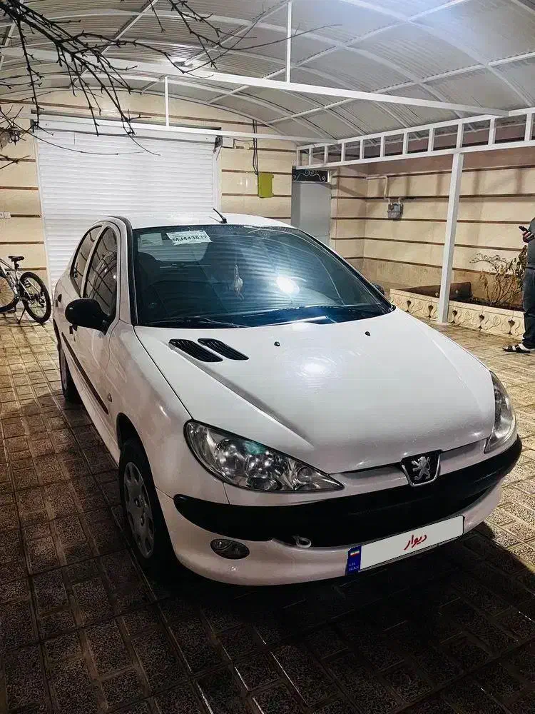 ۲۰۶  کم کار  بی رنگ|خودرو سواری و وانت|آبیک, |دیوار