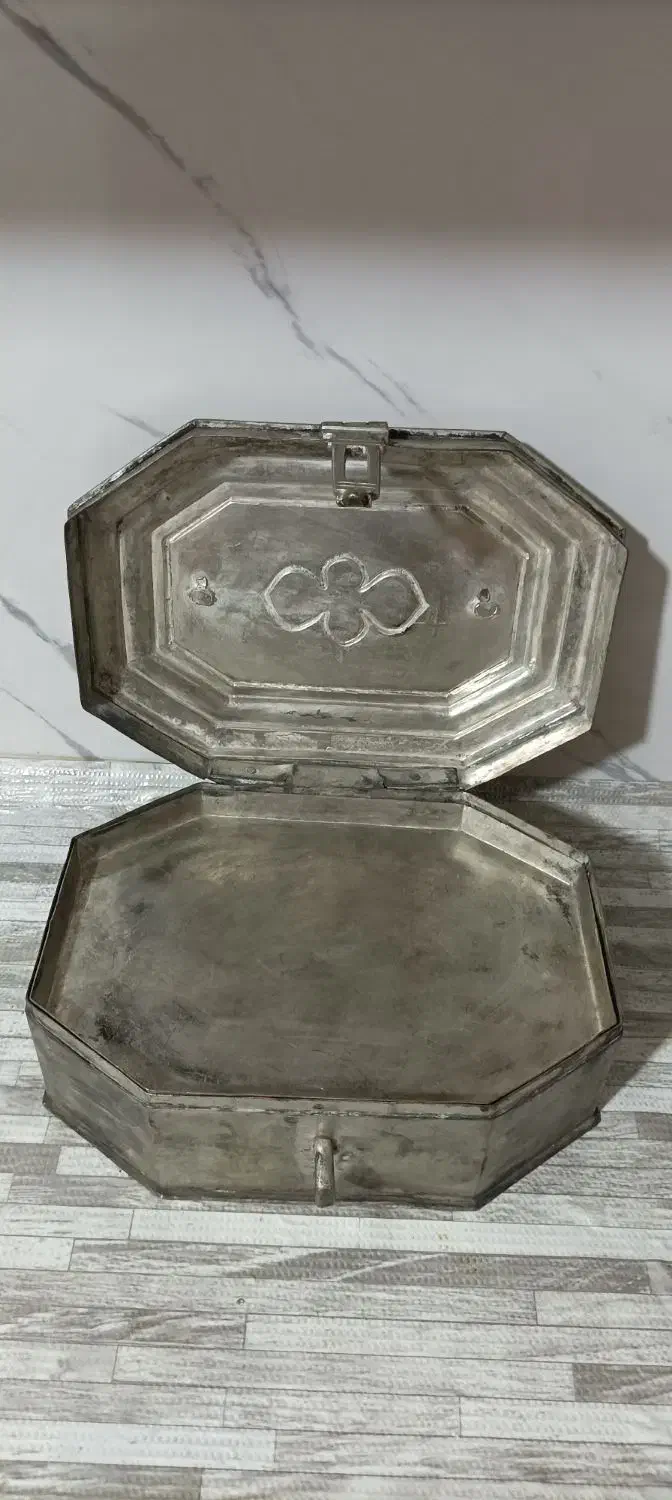 ادویه دان مسی قدیمی|کلکسیون اشیاء عتیقه|زنجان, |دیوار