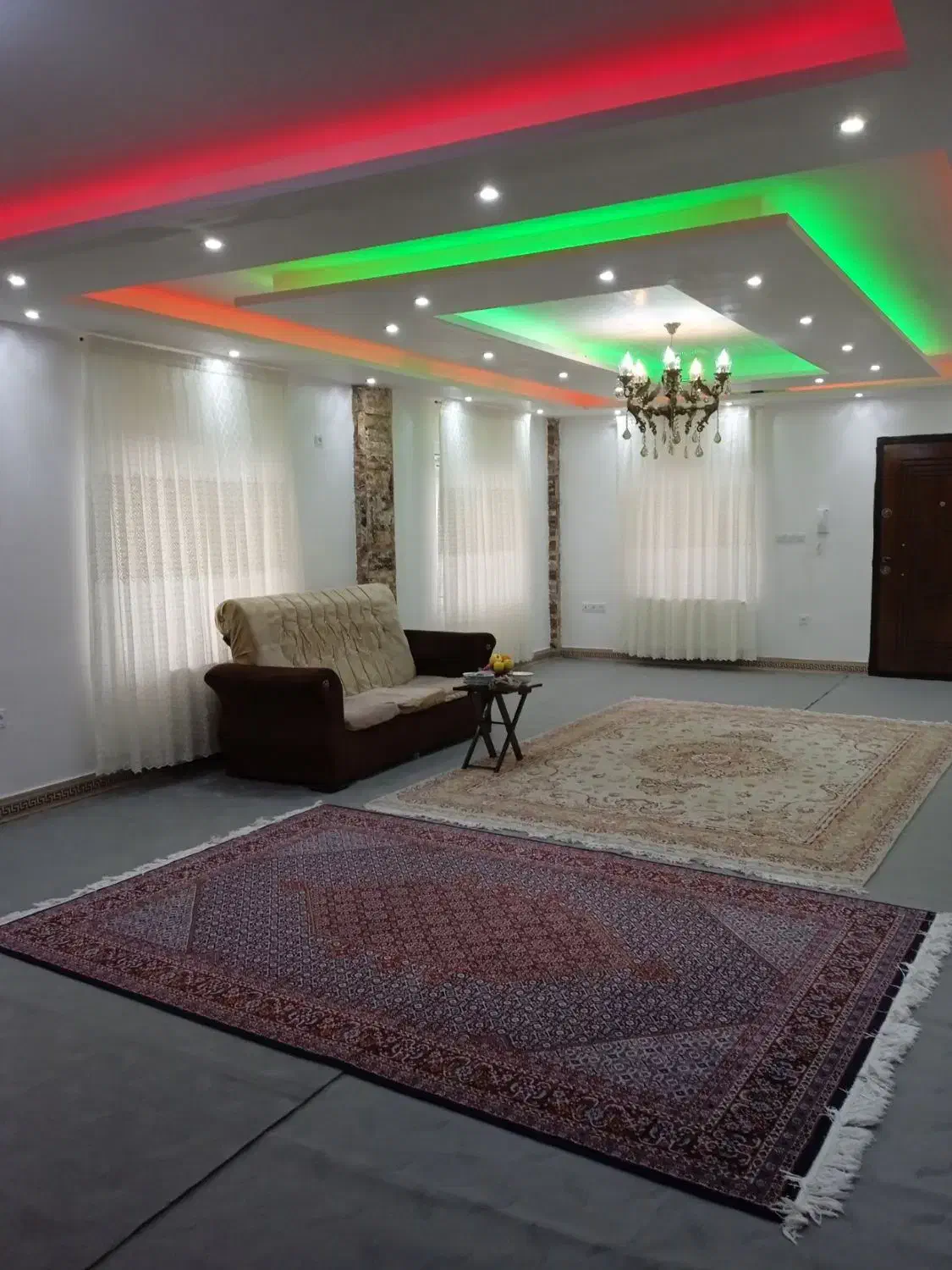 اجاره روزانه ویلا لوکس حیاط دار|اجارهٔ کوتاهمدت ویلا و باغ|لیسار, |دیوار