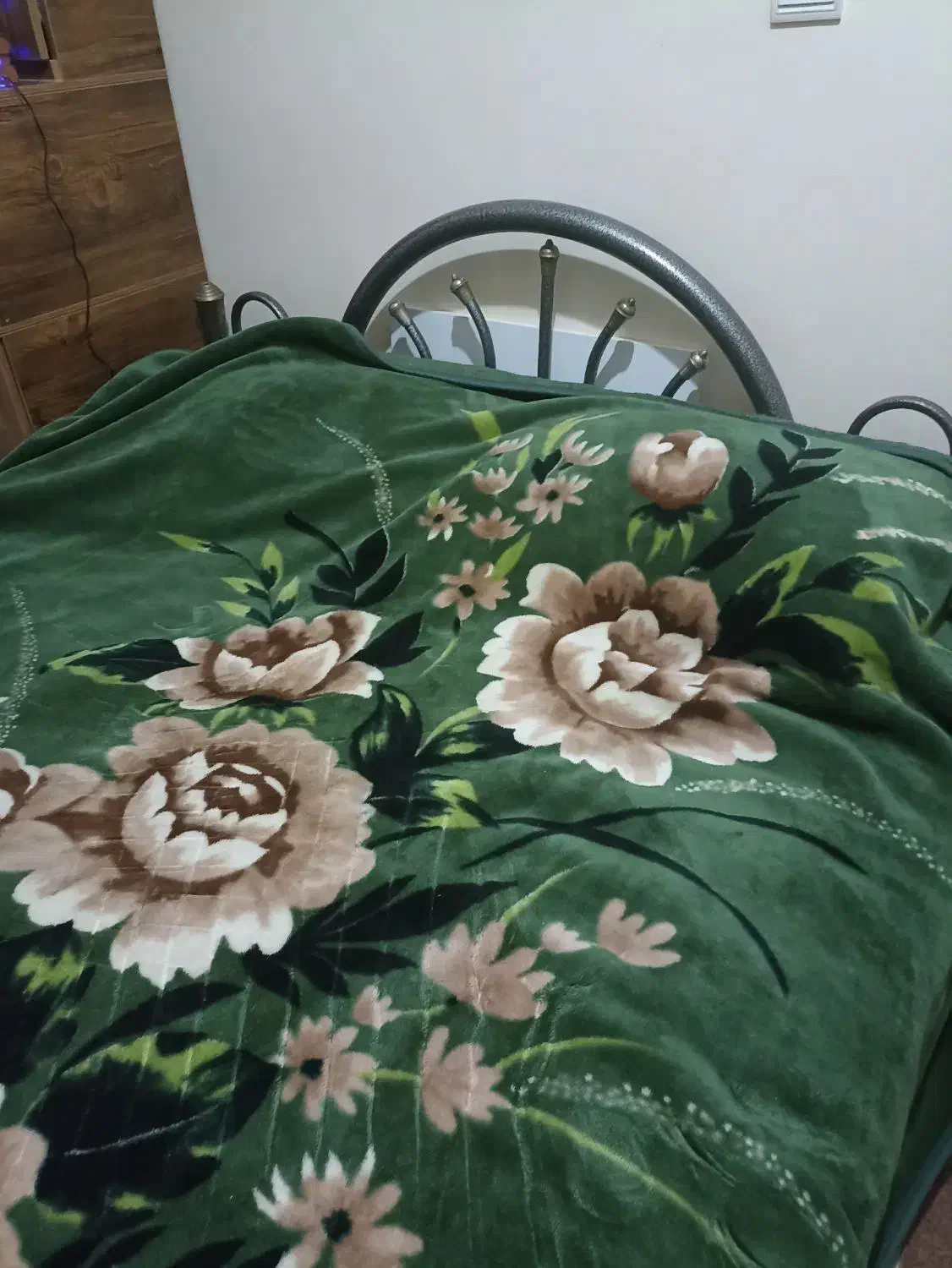 تخت فلزی دونفره|تخت و سرویس خواب|پردیس, فاز ۸|دیوار