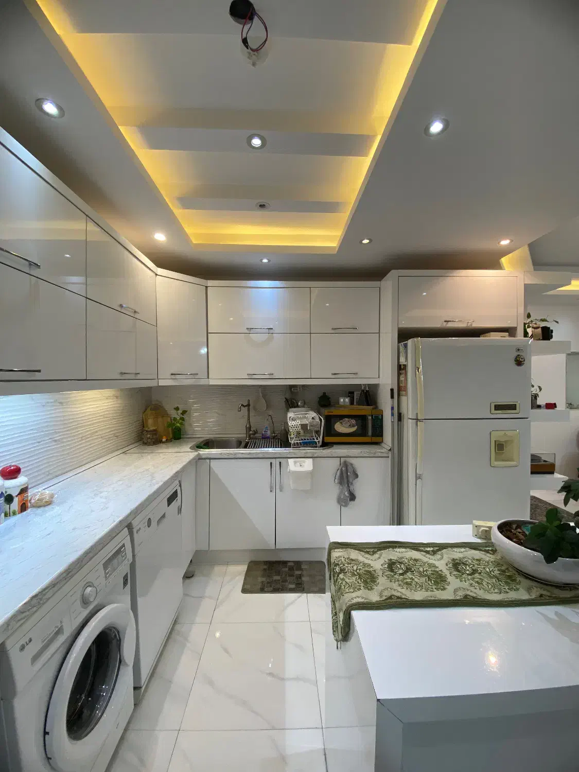 فروش دو واحد فقط به صورت یکجا ۱۰۳ متری در گلسار|فروش آپارتمان|رشت, کاکتوس|دیوار