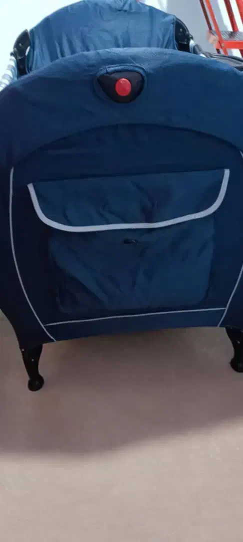 تخت پارک|تخت و صندلی بچه|دلیجان, |دیوار