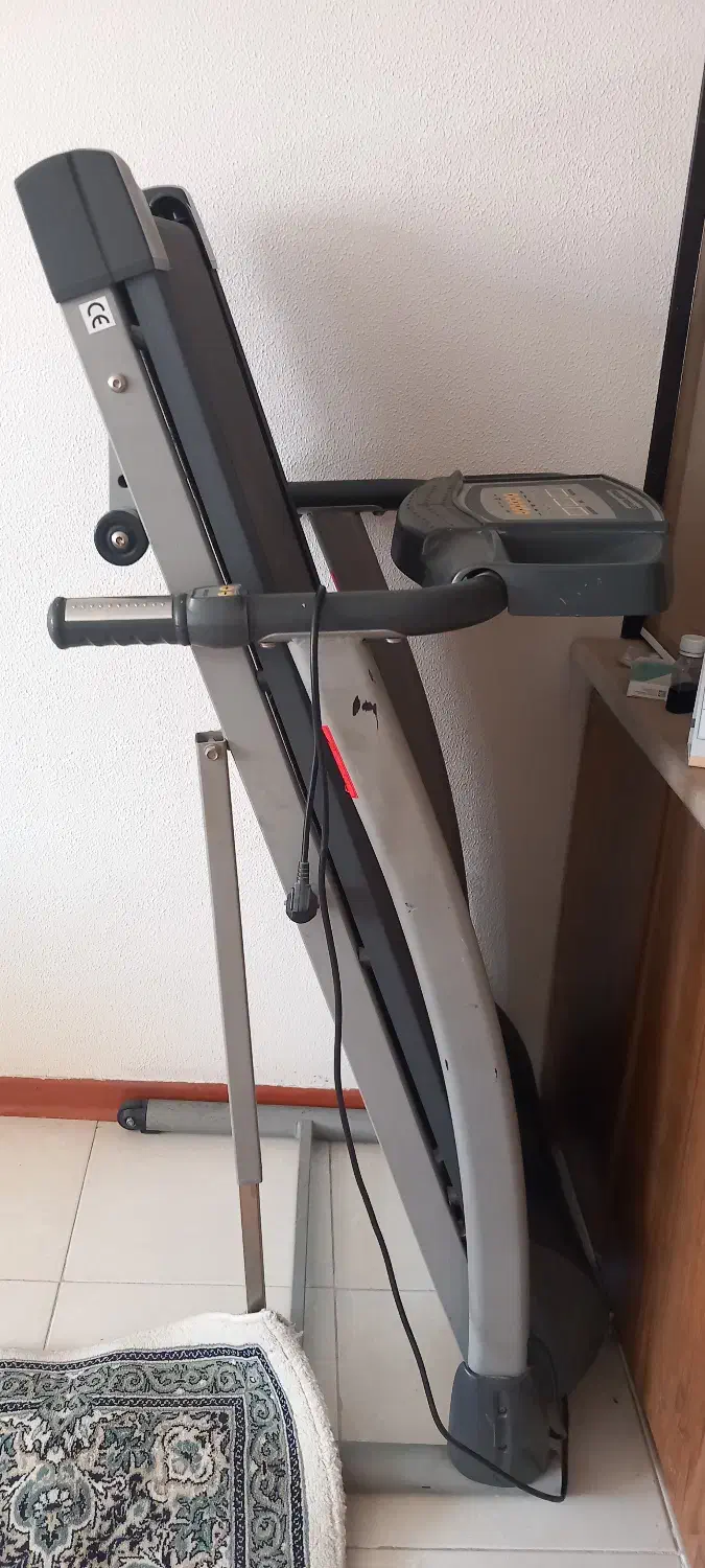 تردمیل کاملا سالم المانی اورجینال|تجهیزات ورزشی|شاهینشهر, شهرک پردیس|دیوار