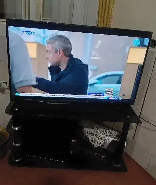 میز تلوزیون شیشه ای|میز تلویزیون|اصفهان, شاه پسند|دیوار