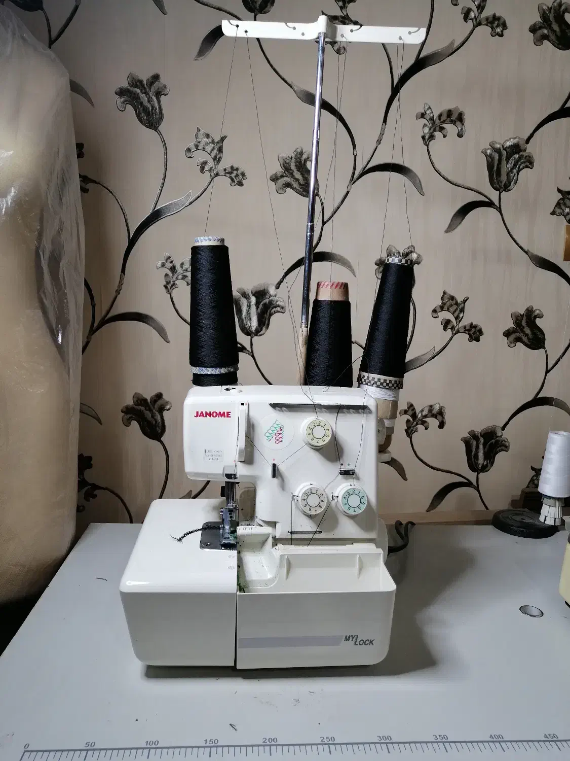 سردوز 3 نخه ژانومه اصلی|چرخ خیاطی و ریسندگی|فولادشهر, A6|دیوار