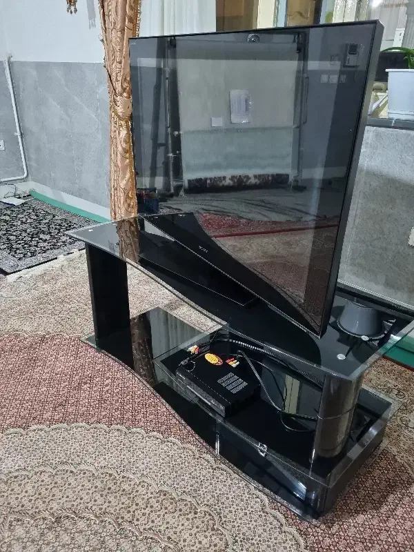 تلویزیون و میز و دیجیتال|تلویزیون و پروژکتور|قروه, |دیوار