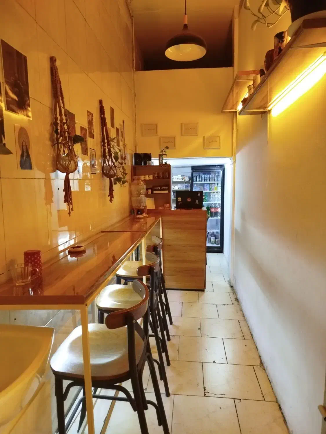 میز و صندلی و روشویی|میز و صندلی غذاخوری|گلستان (تهران), |دیوار