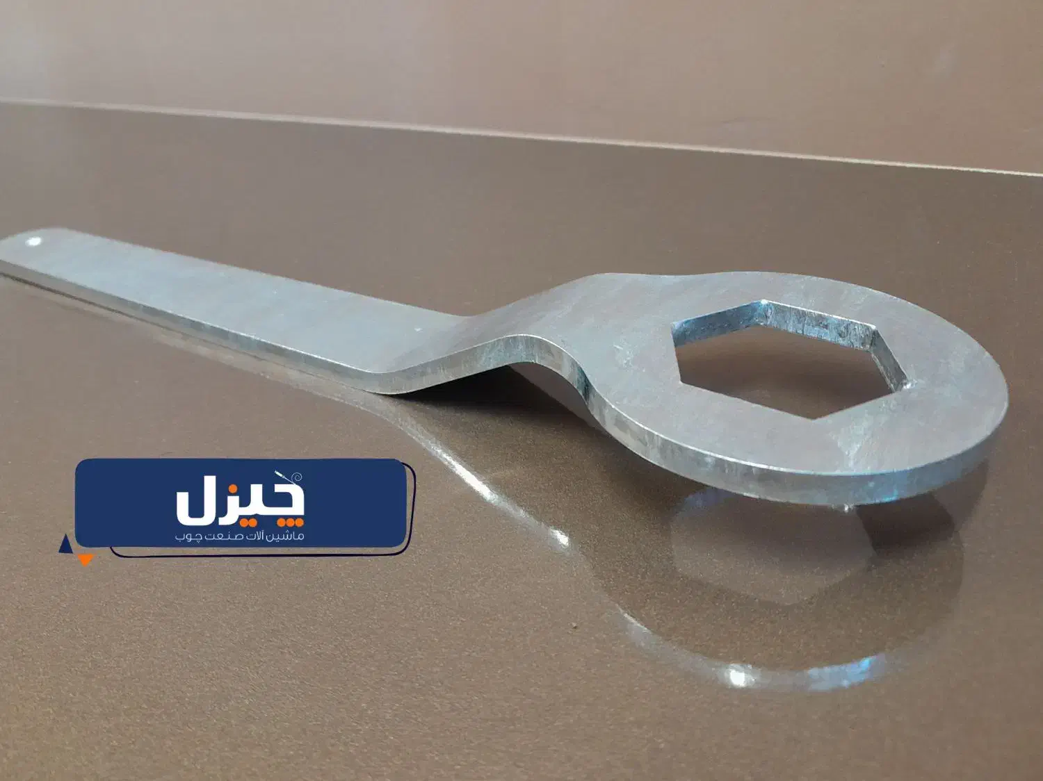 آچار تیغ دورکن|ابزارآلات|اهواز, زیتون کارمندی|دیوار