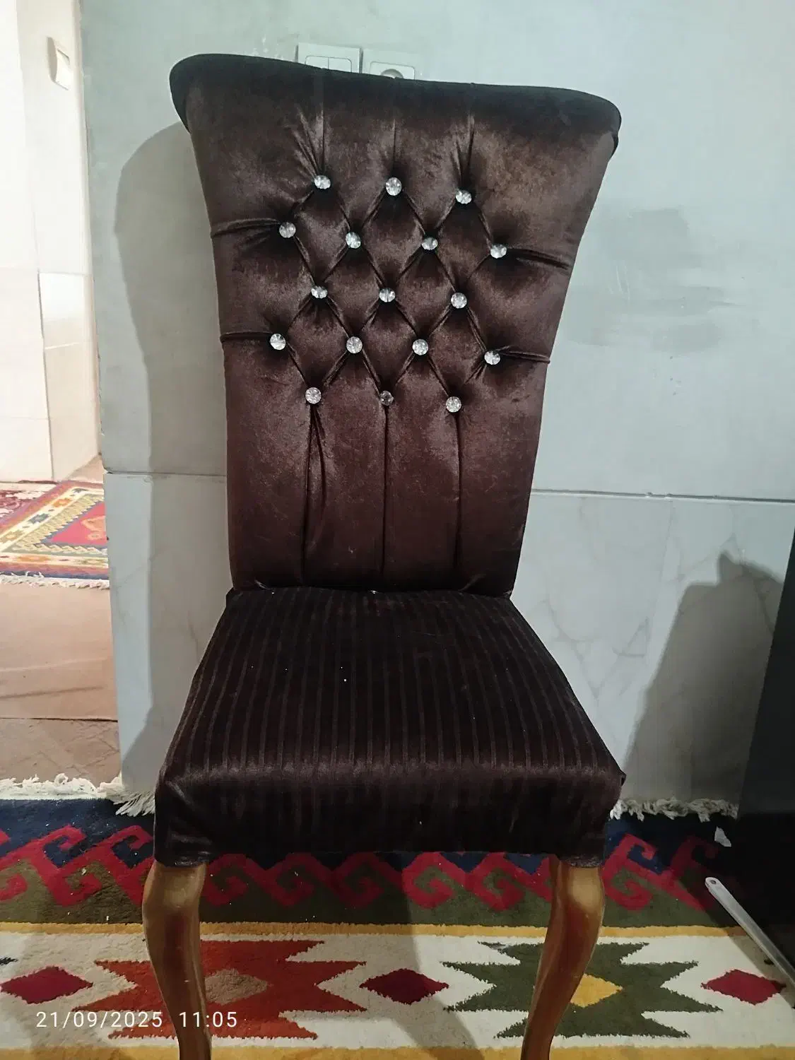 مبل سلطنتی یک نفره|مبلمان خانگی و میز عسلی|شیراز, فرگاز|دیوار