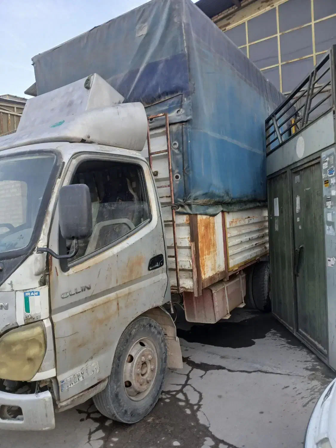 فوتون ۸۶|خودرو سنگین|برخوار, |دیوار