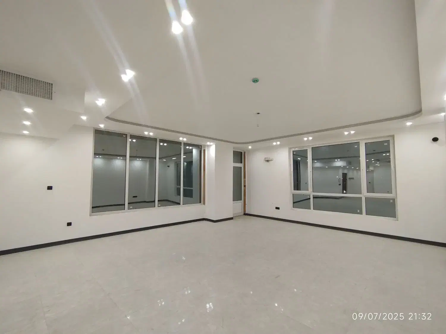 فروش آپارتمان ۲۰۰ متر/معلم/اعیان نشین/وام دار|فروش آپارتمان|زاهدان, |دیوار