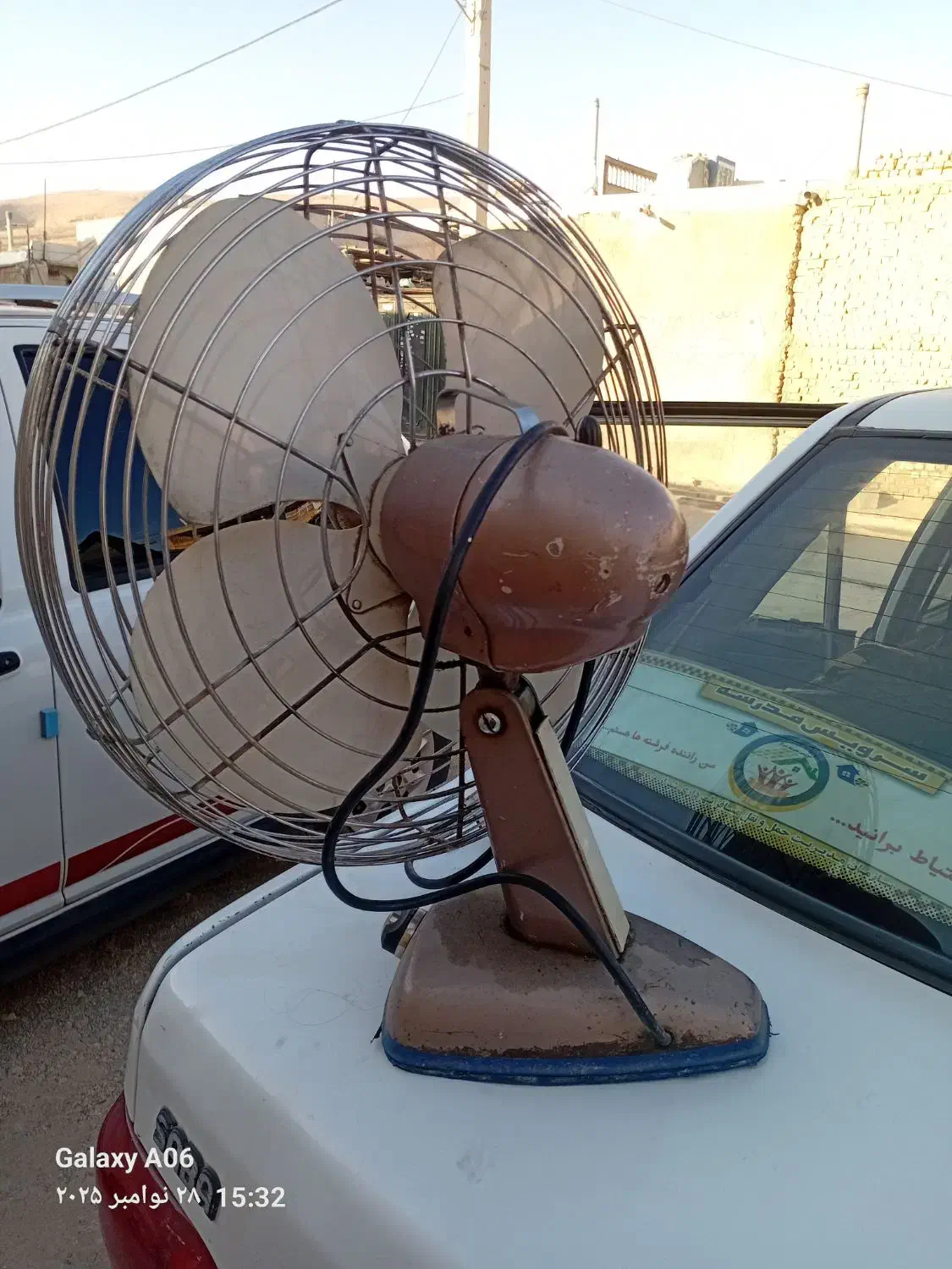 پنکه قدیمی سالم|پنکه و تصفیه‌کنندهٔ هوا|شیراز, دست خضر|دیوار