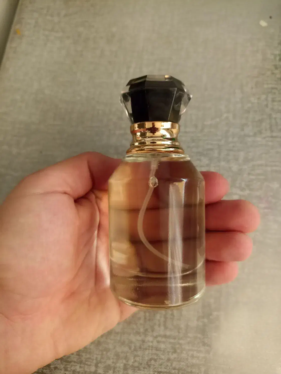 عطر با کیفیت و ماندگار|آرایشی، بهداشتی، درمانی|قم, ارم|دیوار