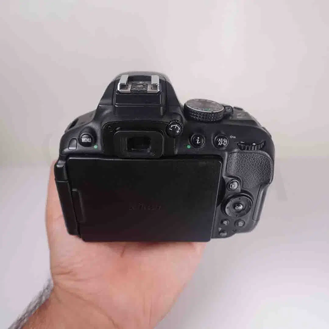 دوربین D5300 نیکون|دوربین عکاسی و فیلم‌برداری|تهران, شیخ هادی|دیوار