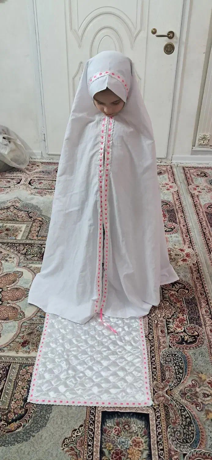 چادر نماز|لباس|مشهد, امیر|دیوار