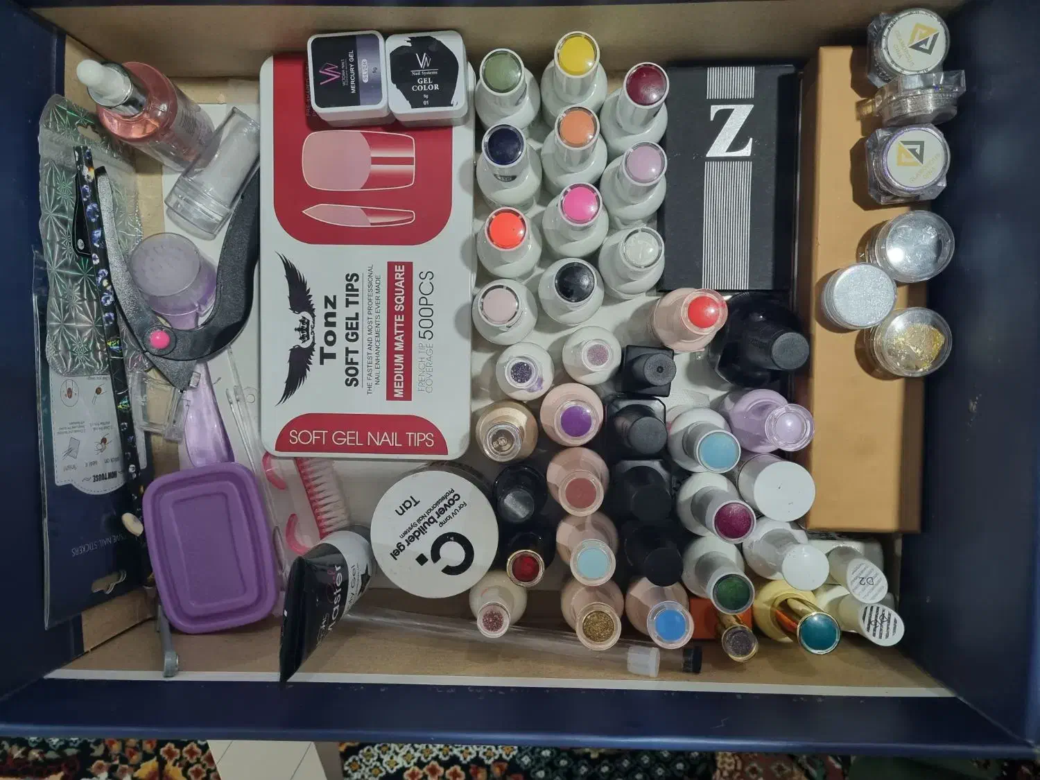 لوازم کاشت ناخن|آرایشگاه و سالنهای زیبایی|میاندوآب, |دیوار