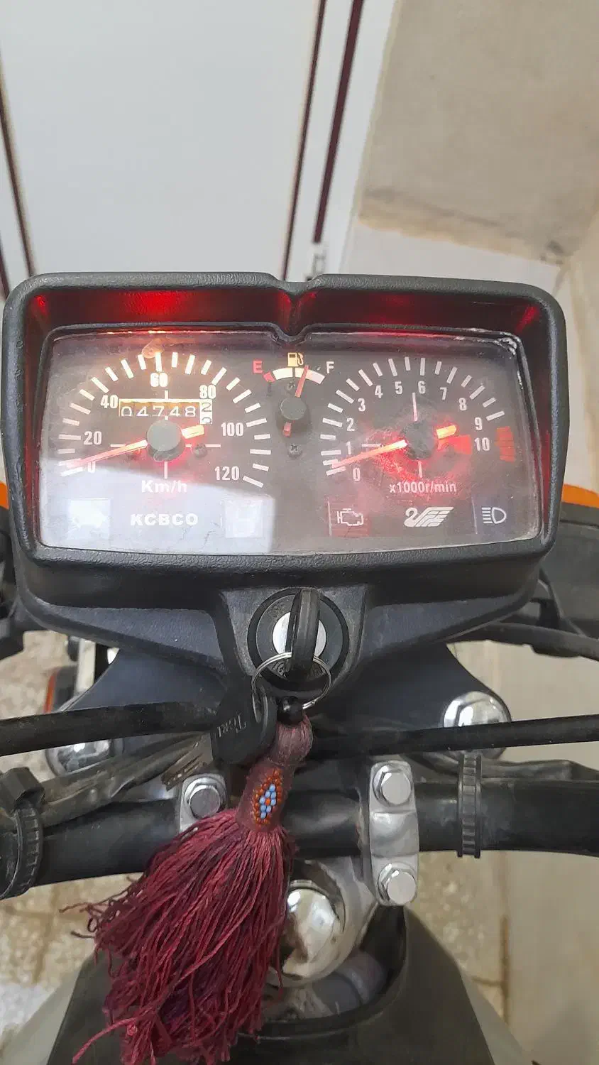 موتور رهرو|موتورسیکلت|قم, قلعه کامکار|دیوار