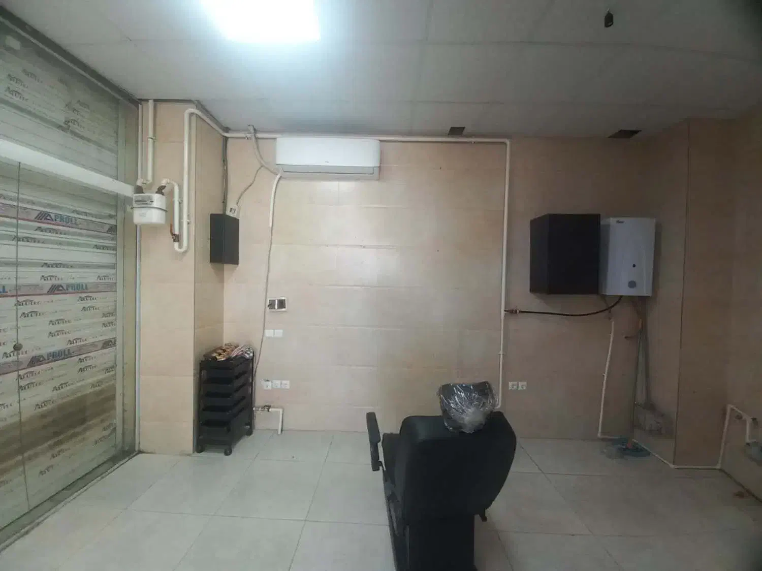 اجاره مغازه 40 متری با سه کرکره ریموت دار|اجارهٔ مغازه و غرفه|آستانه اشرفیه, |دیوار