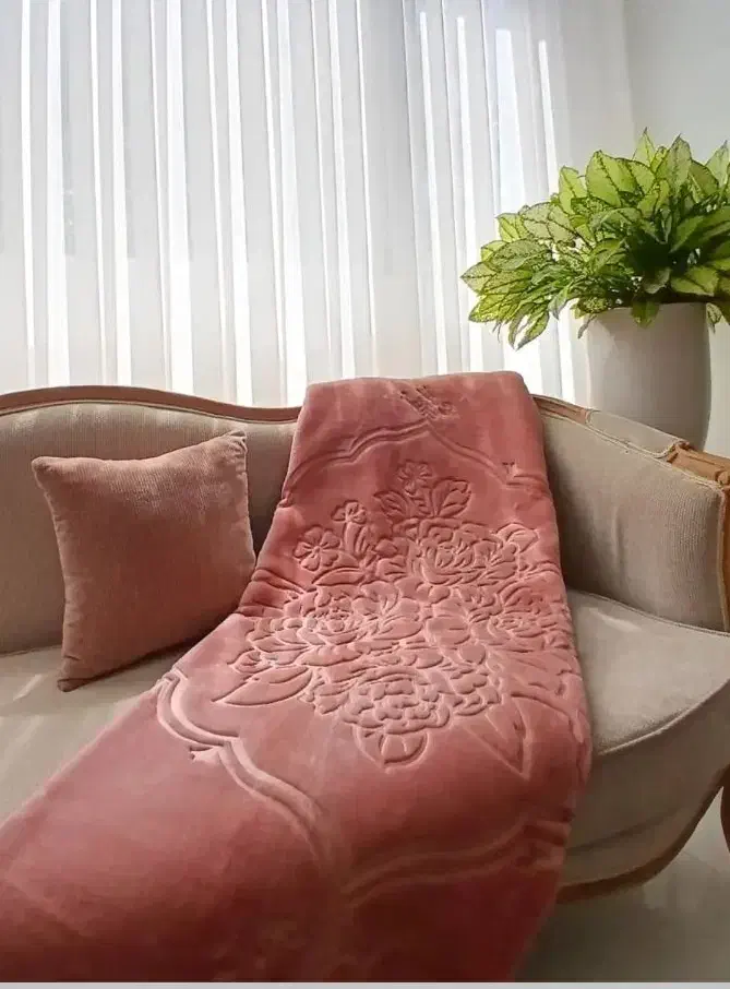 فروش انواع پتو (باغ و جهیزیه)مستقیم از کارخانه|رختخواب، بالش، پتو|اراک, |دیوار