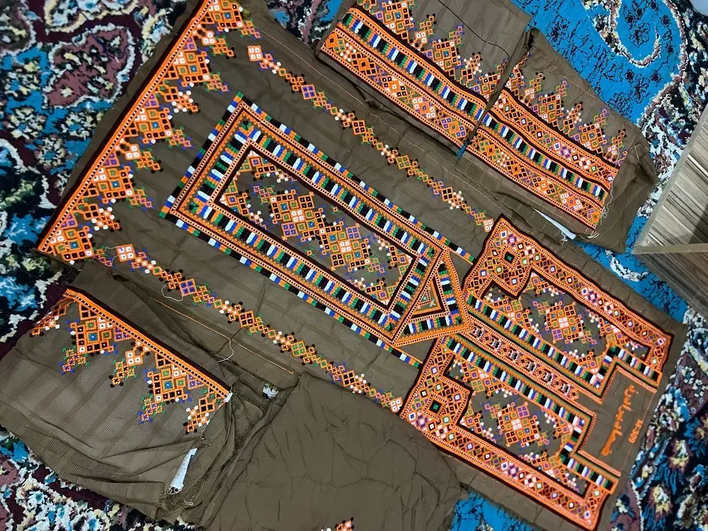 فروشی لباس چرخ دوز|لباس|چابهار, |دیوار