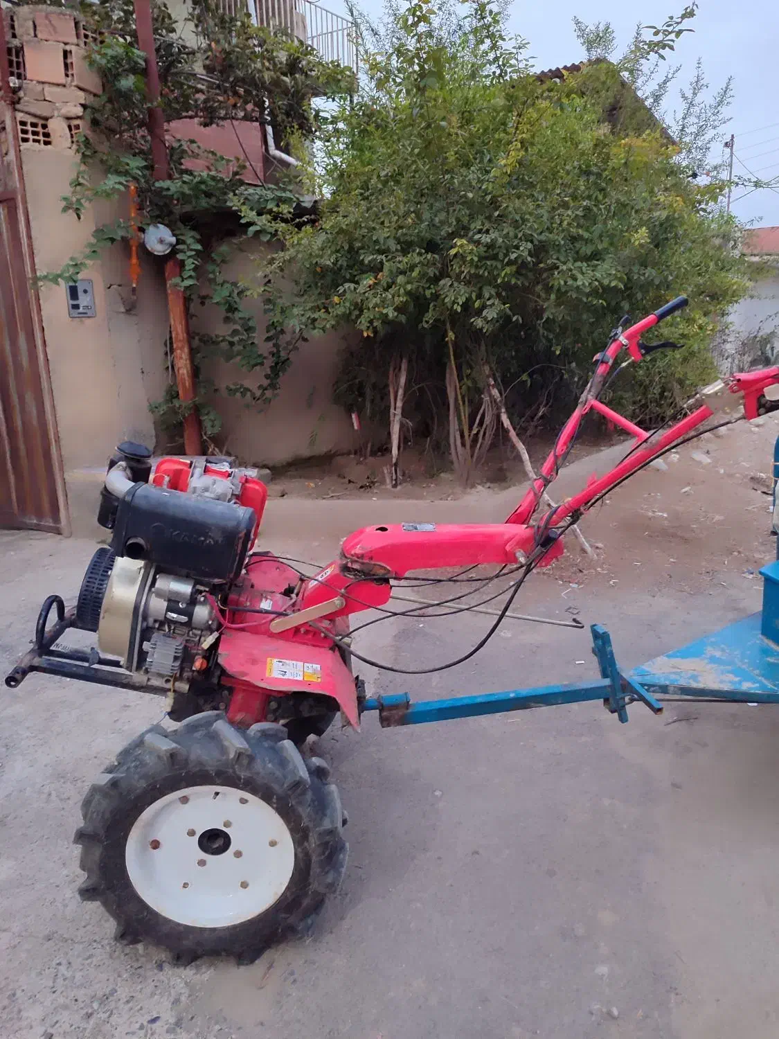 تیلرباغی.برای کار باغ . گذاشتم.برافروش نیس|خدمات باغبانی و درختکاری|گرگان, |دیوار