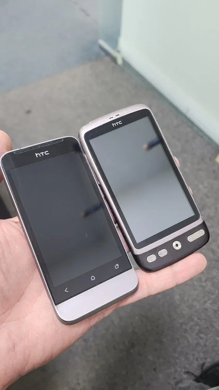 ۲ عدد گوشی htc desire ، one v بدون رجیستری|موبایل|تهران, فردوسی|دیوار