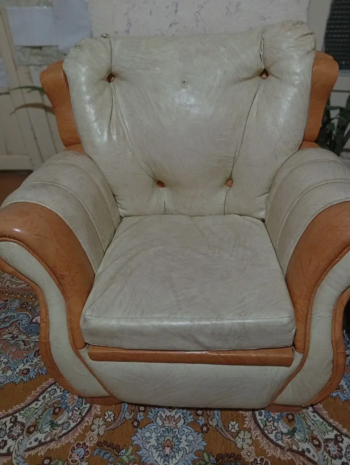 فروش مبل دست دوم|مبلمان خانگی و میز عسلی|یزد, |دیوار