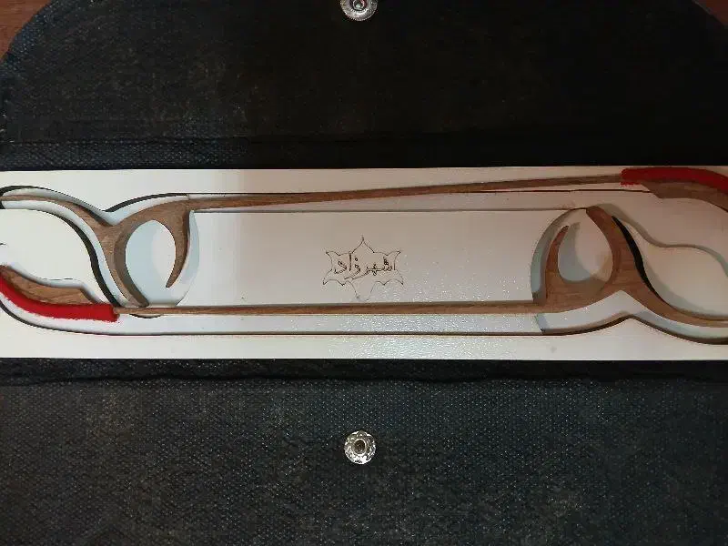 سنتور اعلا برند علیزاده با لوازم جانبی کامل|سازهای سنتی|رشت, سعدی (تختی)|دیوار