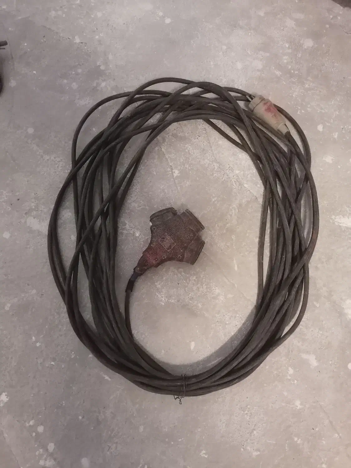 سیم برق و کابل سیار|مصالح و تجهیزات ساختمان|مشهد, ادیب نیشابوری (شهرک غرب)|دیوار