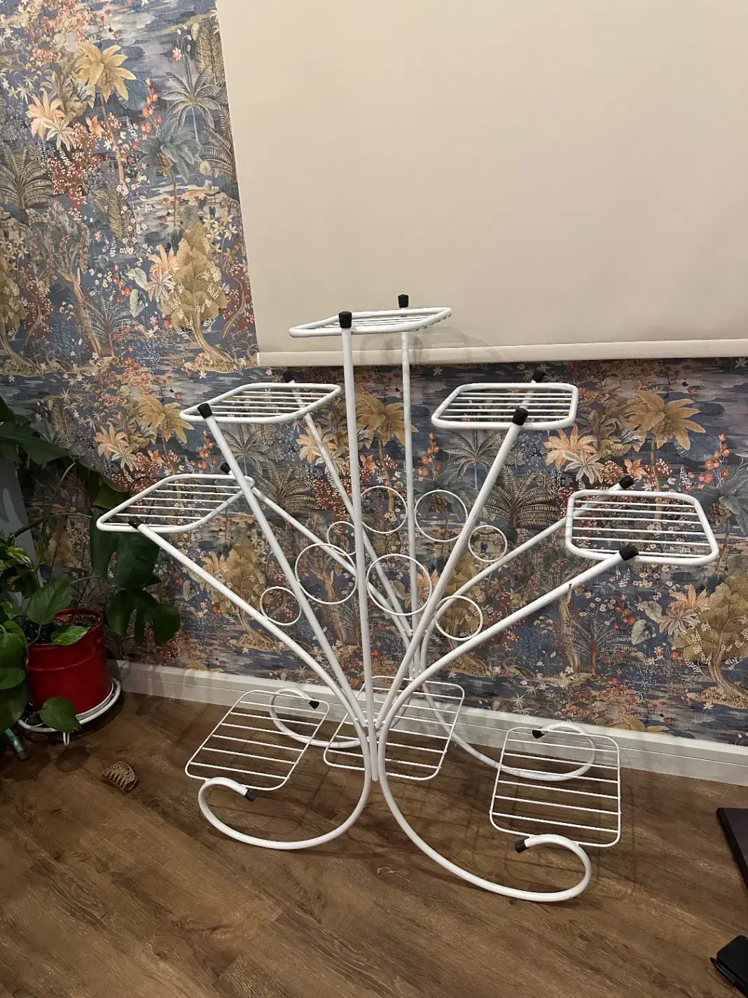 پایه فلزی گلدانو دکوری|صنایع دستی و سایر لوازم تزئینی|تهران, سید خندان (جلفا)|دیوار