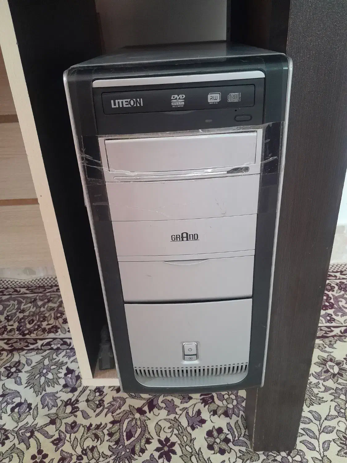 کامپیوتر|میز تحریر و کامپیوتر|گلبهار, بیزکی|دیوار