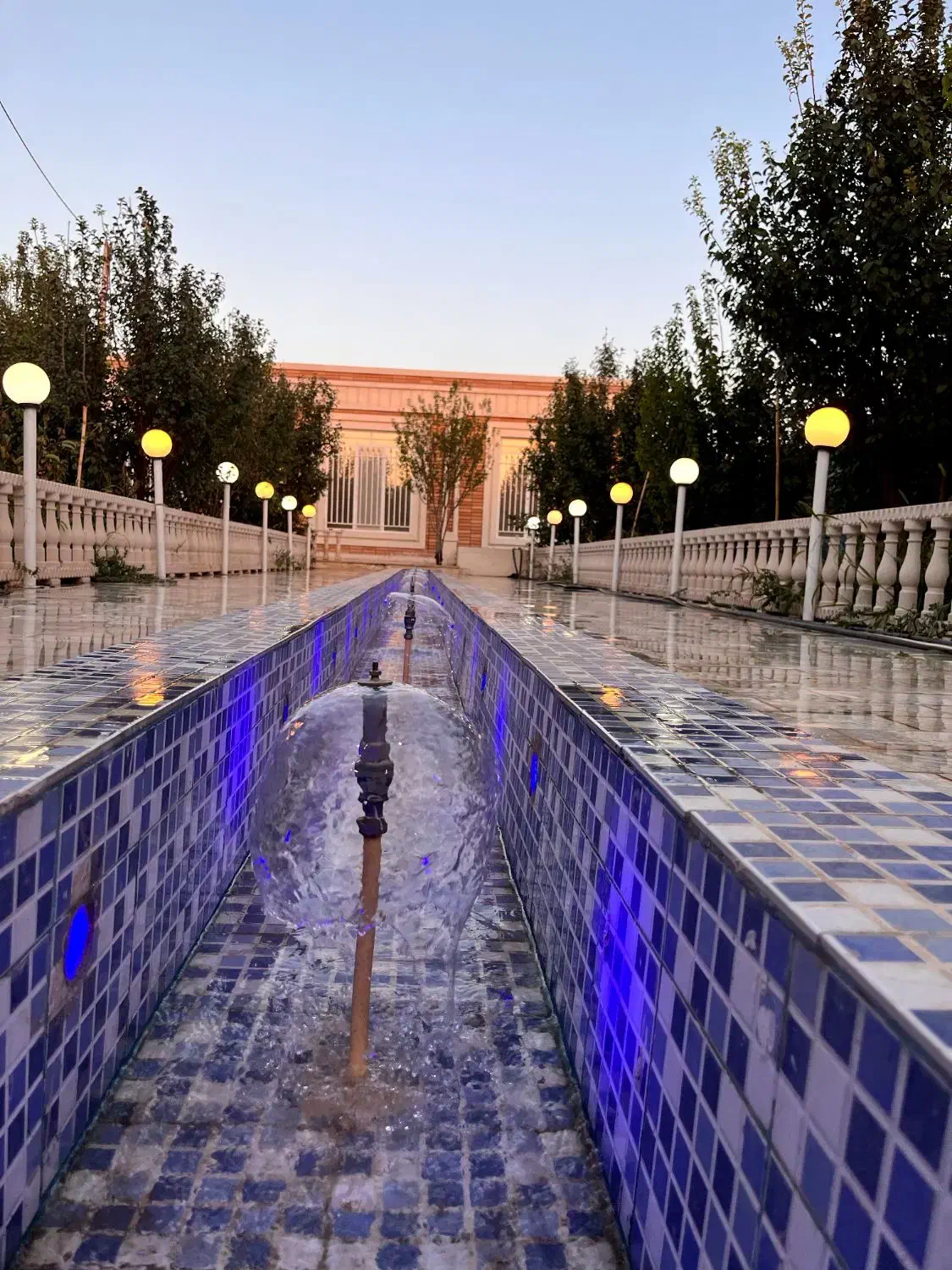ویلای استخر دار واقع در کاشمر|اجارهٔ کوتاهمدت ویلا و باغ|کاشمر, |دیوار