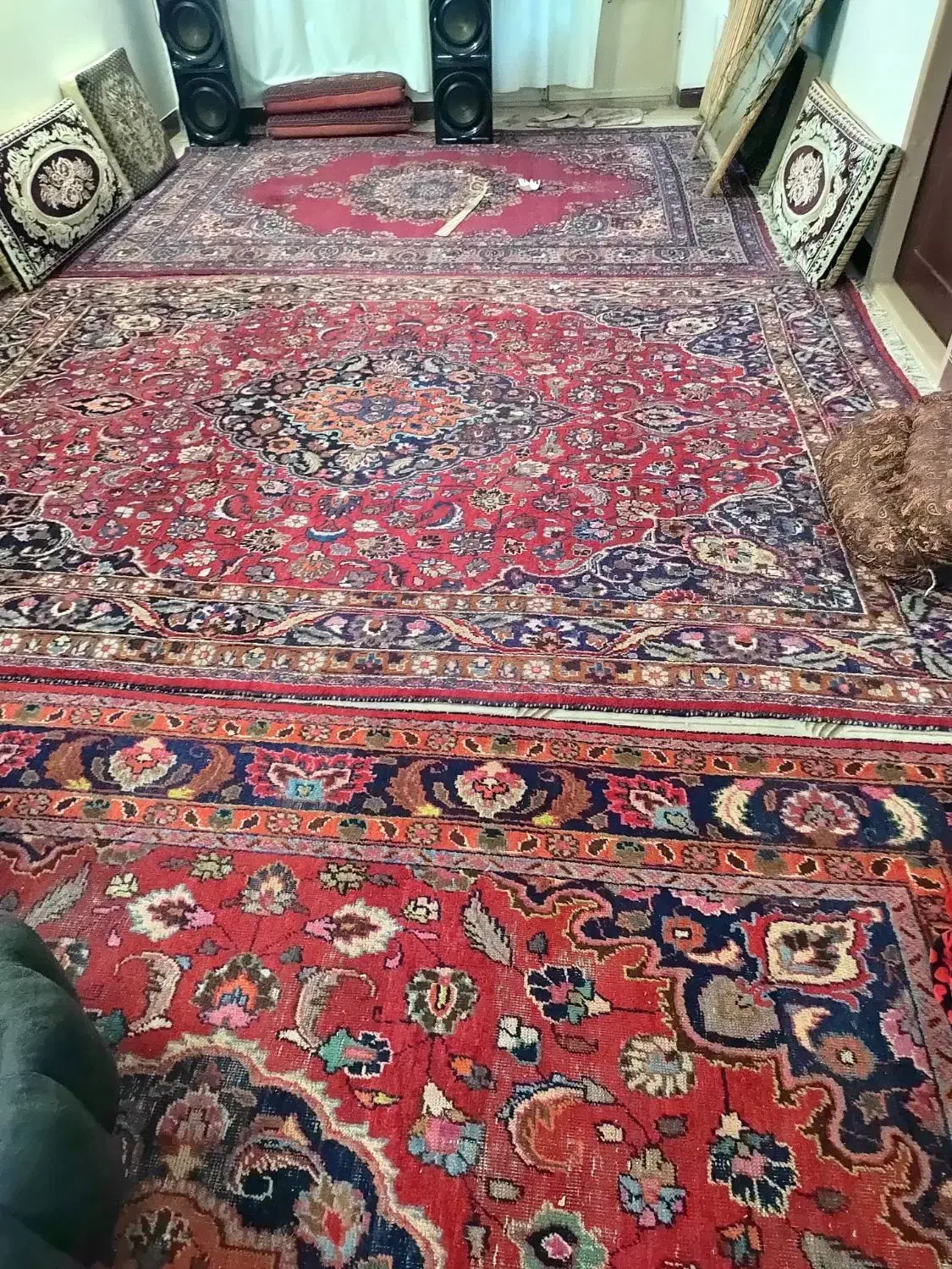 فرش و لوازم منزل|فرش|بیرجند, |دیوار