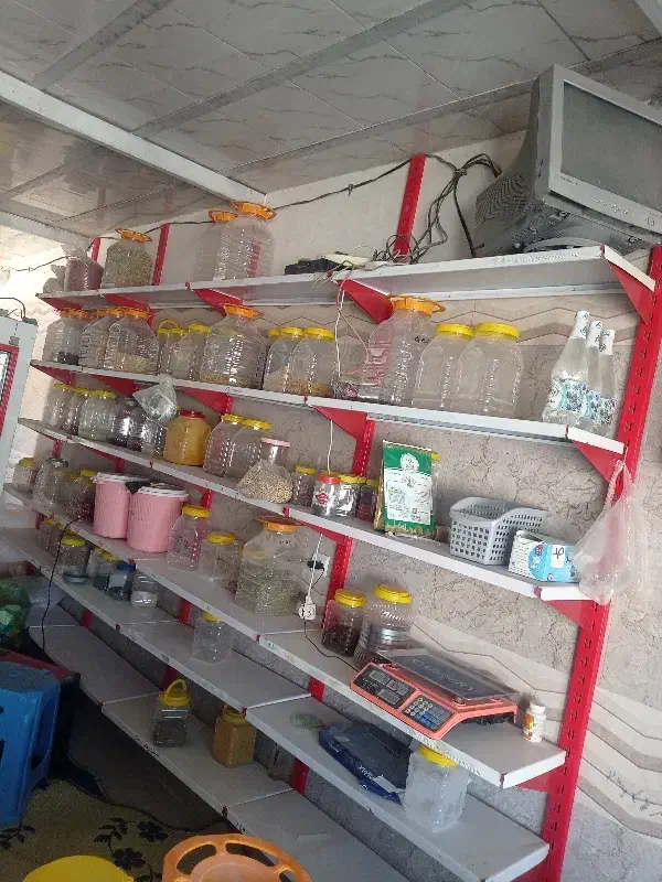 یخچال و تعدادی قفسه به فروش میرسد|فروشگاه و مغازه|سیرجان, |دیوار