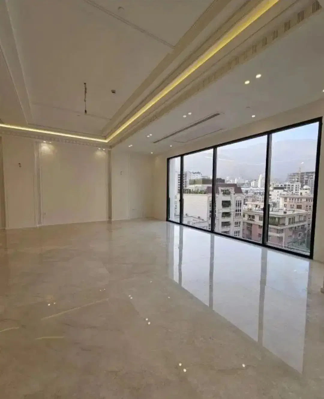 آپارتمان ۱۰۵ متری در تاپ لوکشن کوی وحدت/سالن بزرگ|فروش آپارتمان|شیراز, فرهنگ شهر|دیوار